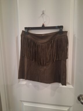 BCNU Fringed Olive Faux Suede Mini Skirt Size Large Western Rodeo Festivel
